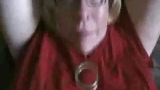 স্বর্ণকেশী তার বিকিনি খুলে ফেলল এবং বহিরঙ্গন লিঙ্গের জন্য তার সেক্স ভিডিও সেক্স সেক্স সেক্স পা খুলল